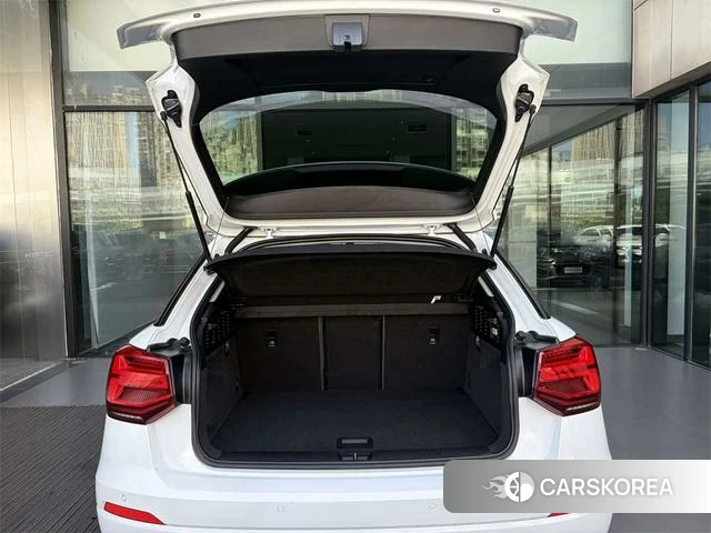 Audi Q2L 2019 Белый из Китая, фото 4