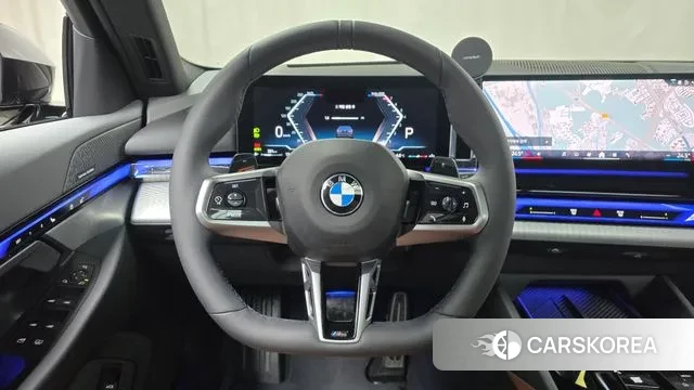 BMW 5 Series (G60) 2025 Серый из Кореи, фото 4