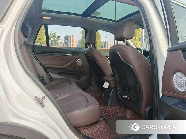 BMW X1 2021 Белый из Китая, фото 4