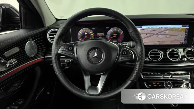 Mercedes-Benz E-Class W213 2018 Черный из Кореи, фото 4