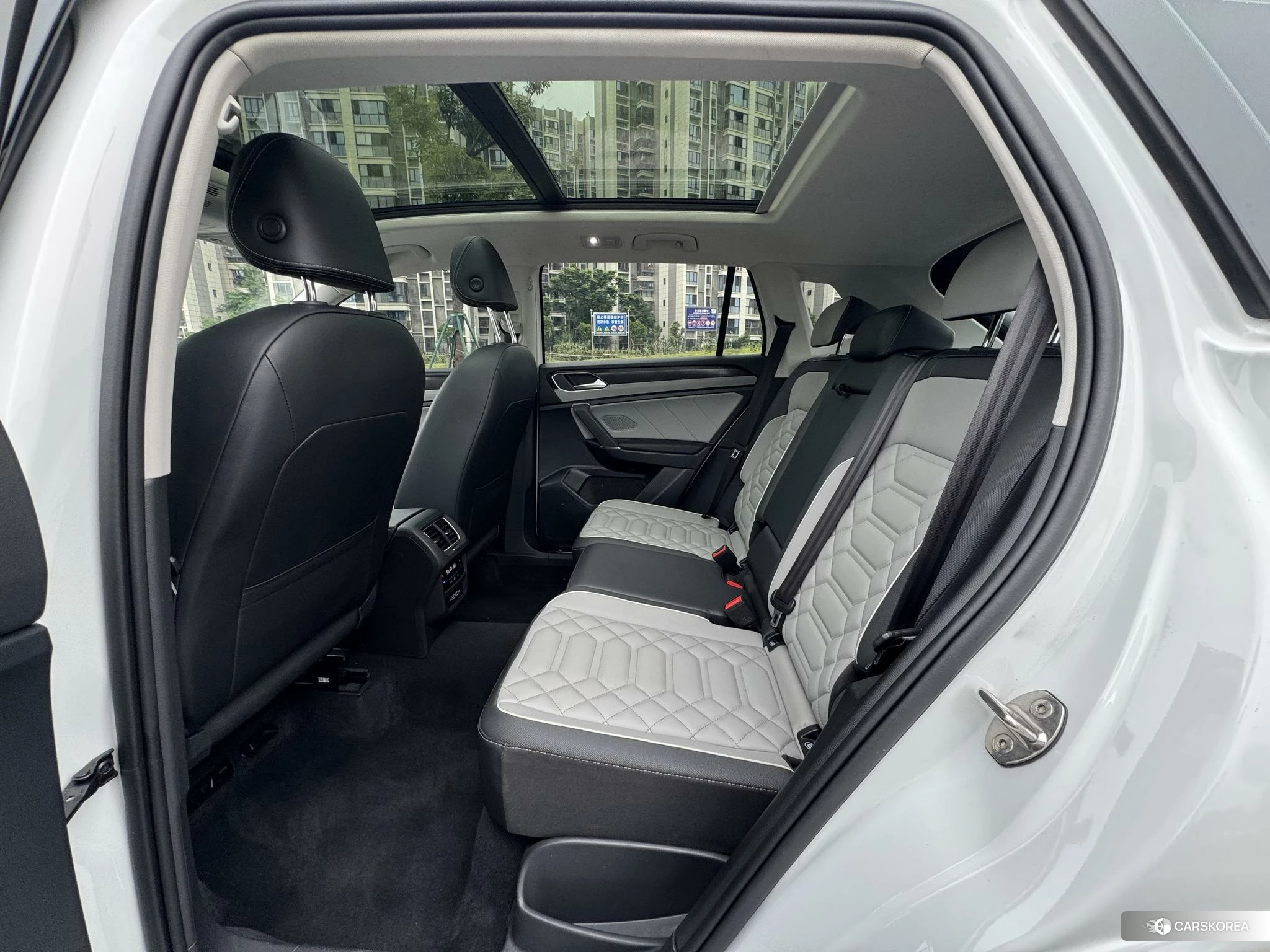 Volkswagen Tanyue 2023 Белый из Китая, фото 4