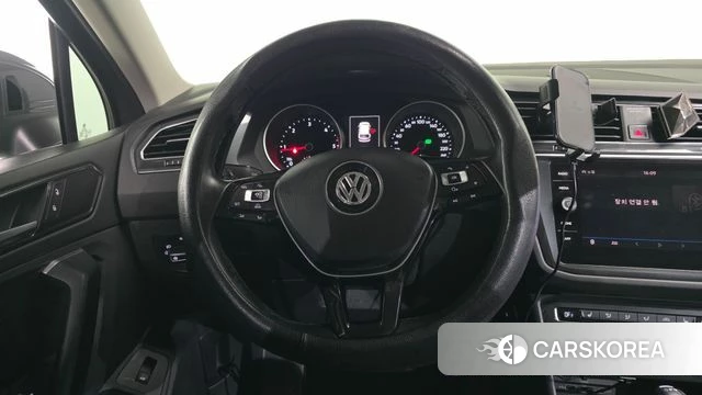 Volkswagen Tiguan second Generation 2018 Серый из Кореи, фото 4