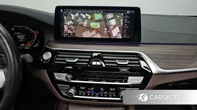 BMW 5 Series (G30) 2020 Белый из Кореи, фото 4