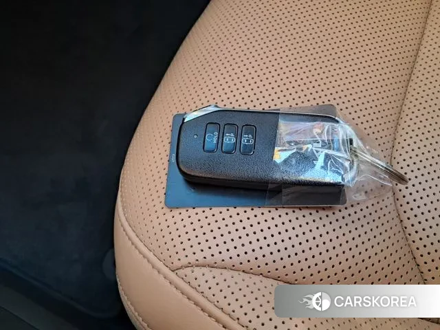 Kia EV6 2021 Жемчужный цвет из Кореи, фото 4