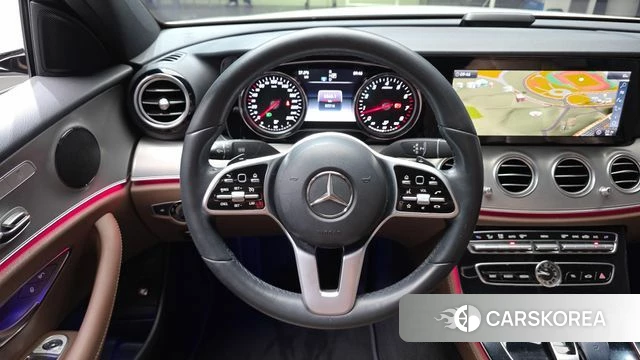 Mercedes-Benz E-Class W213 2018 Белый из Кореи, фото 4