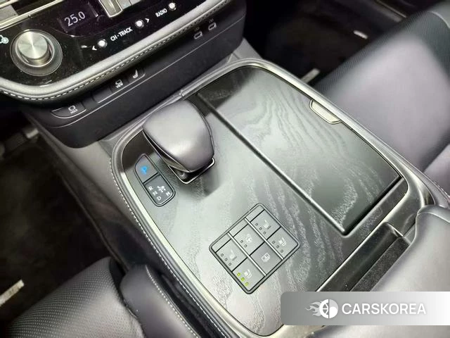 Lexus LS 2023 Черный из Китая, фото 4