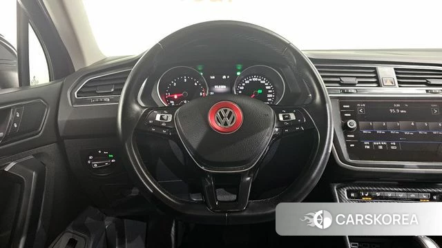 Volkswagen Tiguan second Generation 2018 Черный из Кореи, фото 4