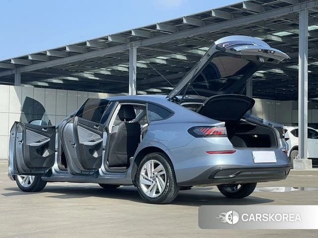 Volkswagen Lingdu 2022 Синий из Китая, фото 4