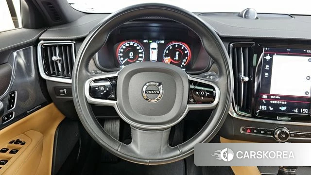 Volvo V90 Cross-Country 2020 Черный из Кореи, фото 4