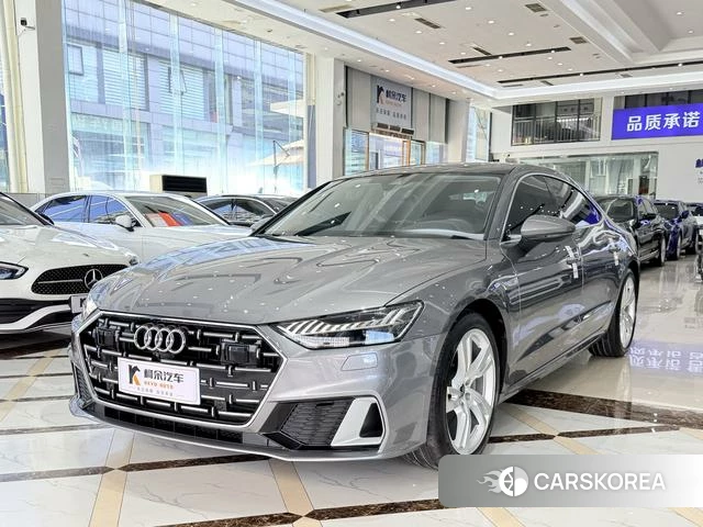 Audi A7L 2024 Серебристо-серый из Китая, фото 4