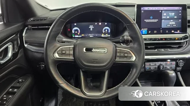 Jeep Compass 2nd Generation 2022 Черный из Кореи, фото 4