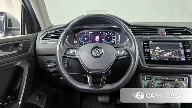 Volkswagen Tiguan Allspace 2020 Серебряный из Кореи, фото 4