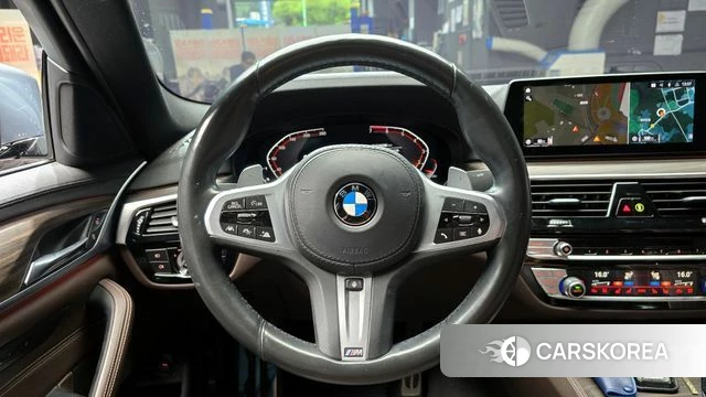BMW 5 Series (G30) 2020 Серебристо-серый из Кореи, фото 4