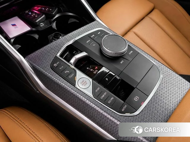BMW 3 Series (G20) 2025 Небесно-голубой из Кореи, фото 4