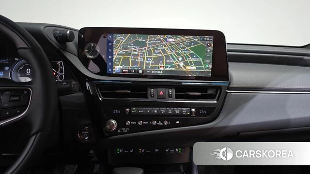 Lexus ES300h 7th generation 2026 Белый из Кореи, фото 4