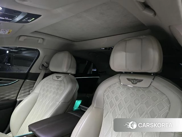 Bentley Flying Spur 3rd Generation 2022 Черный из Кореи, фото 4