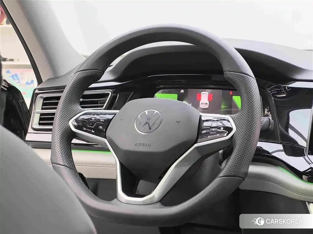Volkswagen Tourang 2024 Черный из Китая, фото 4