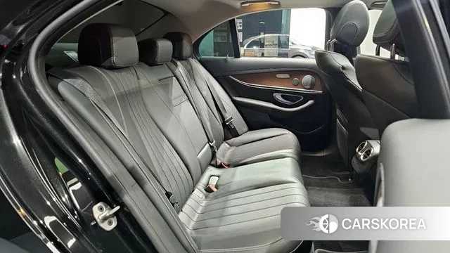 Mercedes-Benz E-Class W213 2019 Черный из Кореи, фото 4