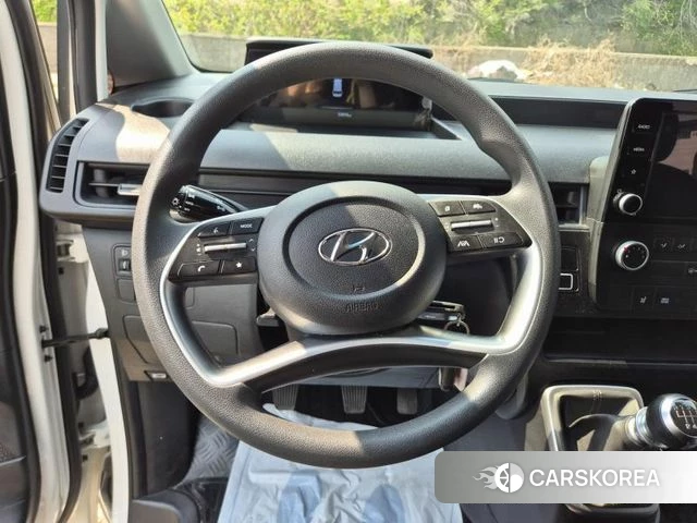 Hyundai Staria 2023 Белый из Кореи, фото 4