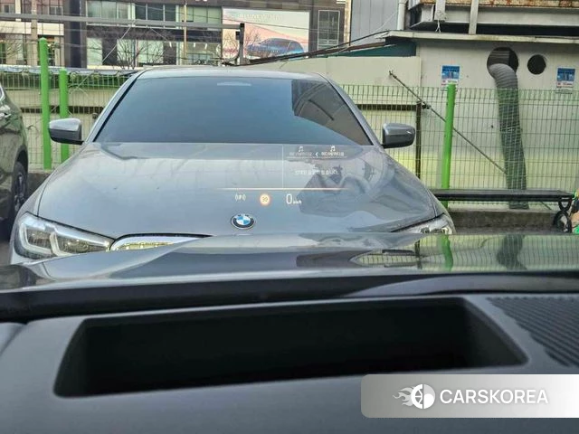 BMW 5 Series (G60) 2025 Серый из Кореи, фото 4