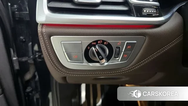 BMW 7 Series (G11) 2020 Черный из Кореи, фото 4