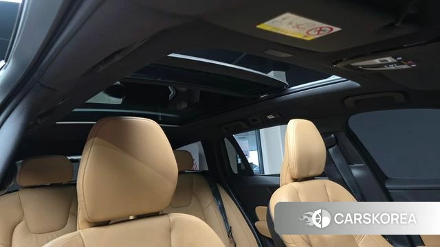 Volvo V60 Cross-Country 2nd Generation 2023 Черный из Кореи, фото 4
