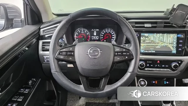 Ssangyong Beautiful Korando 2022 Светло-серебряный цвет из Кореи, фото 4