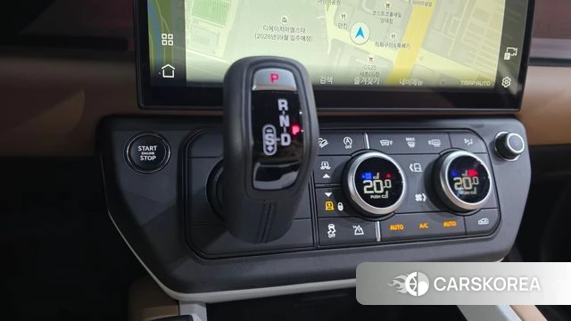 Land Rover Defender (L663) 2026 Белый двухцветный из Кореи, фото 4