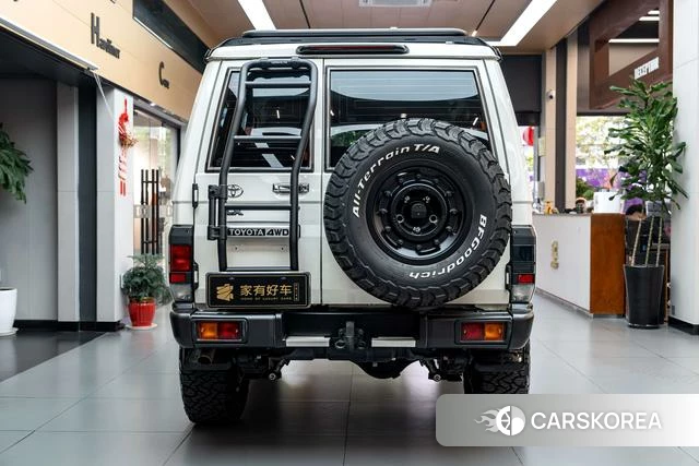 Toyota Land Cruiser 70 Series 2024 Белый из Китая, фото 4