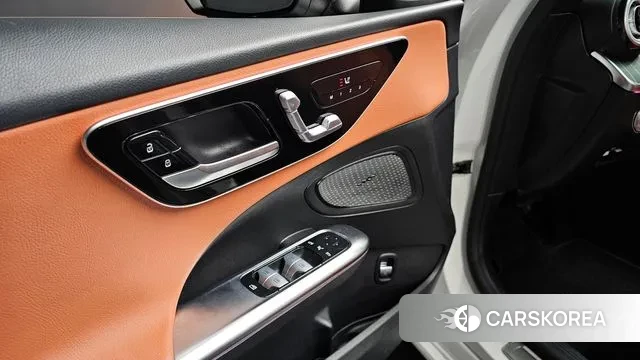 Mercedes-Benz C-Class W206 2023 Белый из Кореи, фото 4