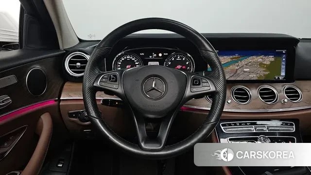 Mercedes-Benz E-Class W213 2018 Белый из Кореи, фото 4