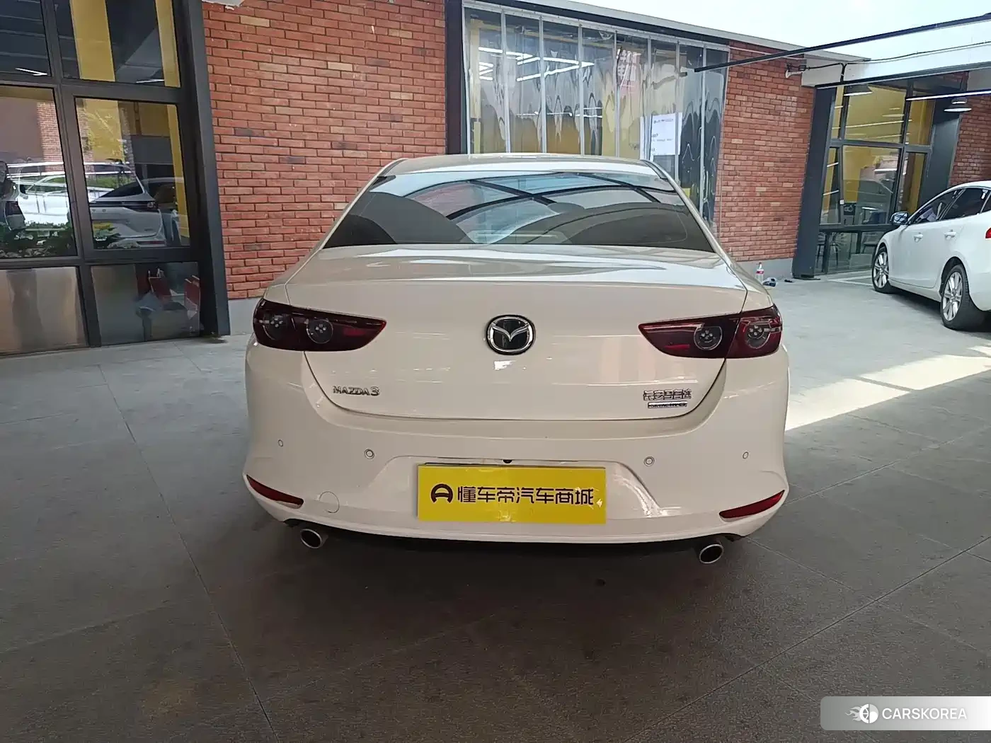 Mazda 3 2022 Белый из Китая, фото 4