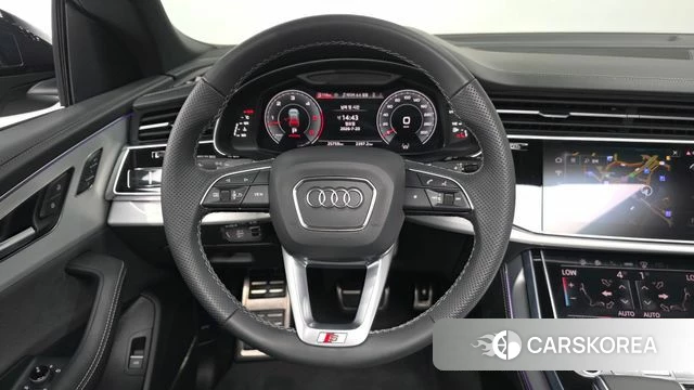 Audi Q8 (4M) 2023 Черный из Кореи, фото 4