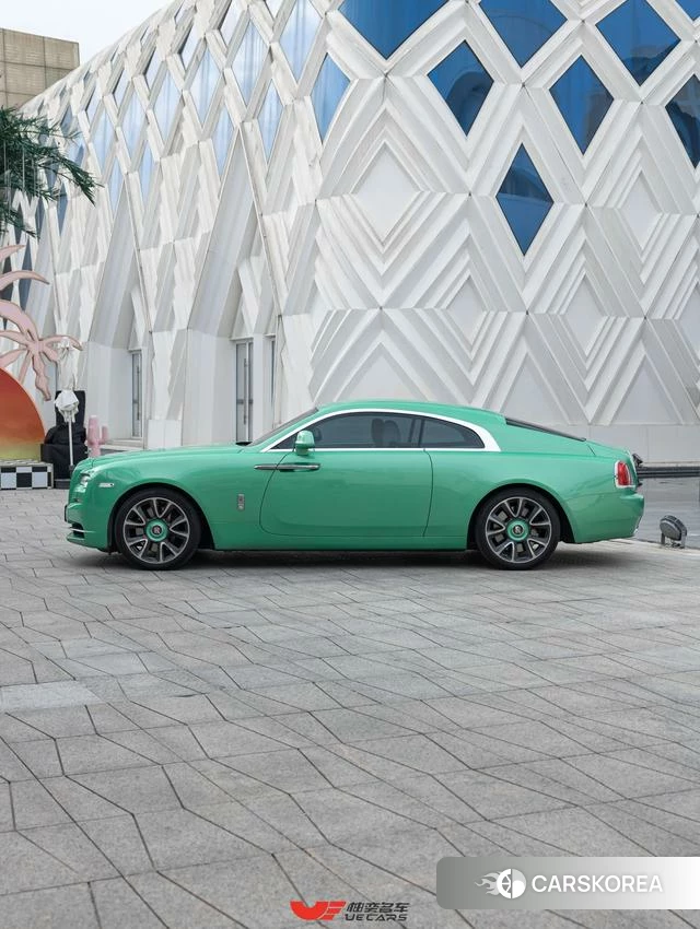 Rolls-Royce Phantom 2024 Зеленый из Китая, фото 4