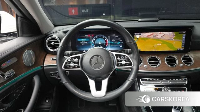 Mercedes-Benz E-Class W213 2018 Белый из Кореи, фото 4