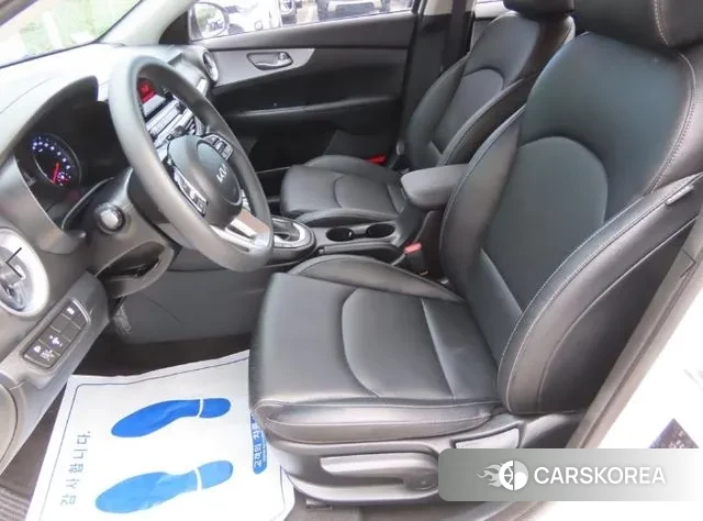 Kia The New K3 2nd generation 2022 Белый из Кореи, фото 4