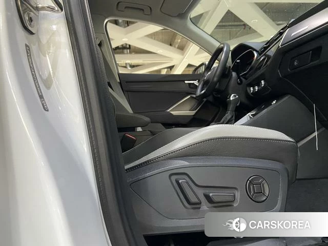 Audi Q3 2023 Белый из Китая, фото 4