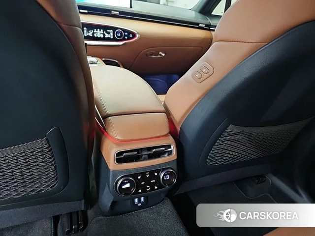 Genesis GV70 2023 Белый из Кореи, фото 4