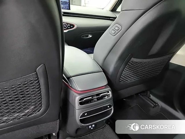 Genesis GV70 2021 Красный из Кореи, фото 4