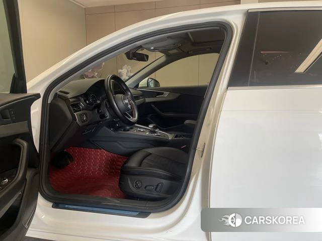 Audi A4L 2019 Белый из Китая, фото 4