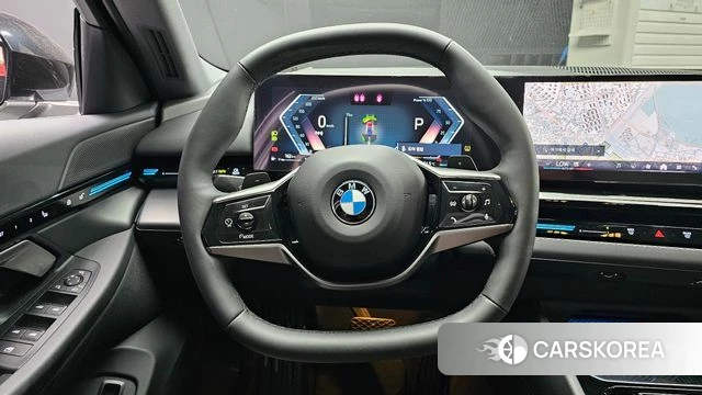 BMW 5 Series (G60) 2024 Черный из Кореи, фото 4