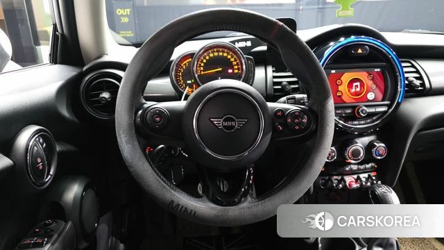 Mini Cooper 2019 Черный из Кореи, фото 4