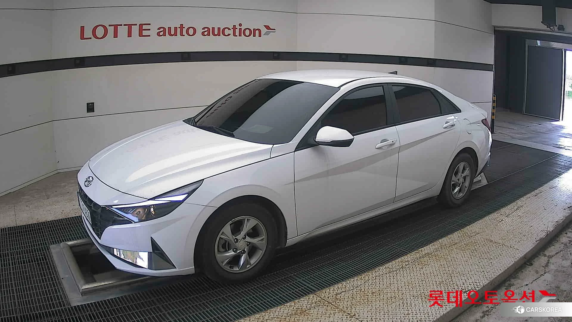 Hyundai Avante 2023 Polar White из Кореи, фото 4