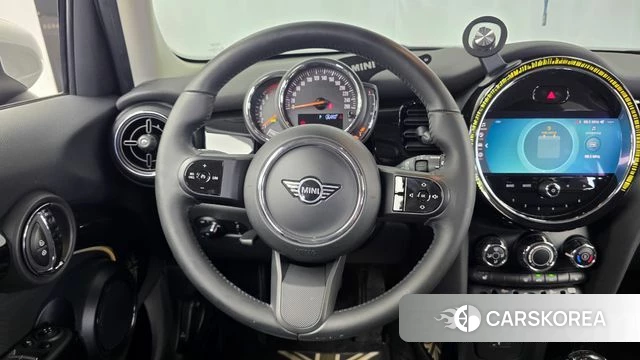 Mini Cooper 2022 Черный двухцветный из Кореи, фото 4