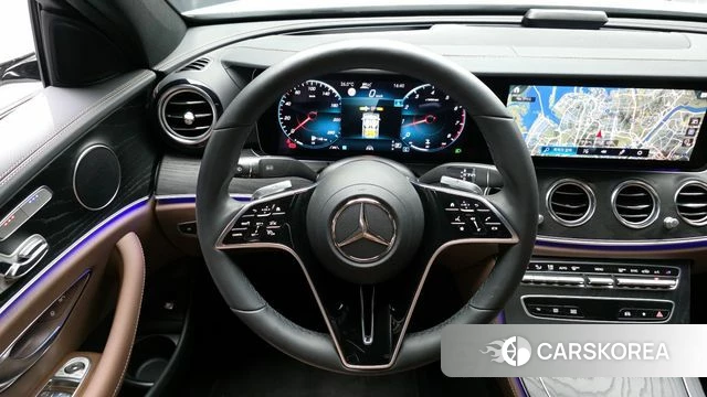 Mercedes-Benz E-Class W213 2023 Белый из Кореи, фото 4