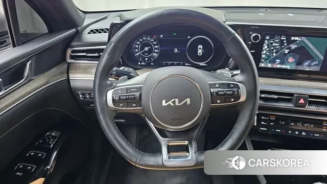 Kia K5 3rd generation 2023 Серебристо-серый из Кореи, фото 4