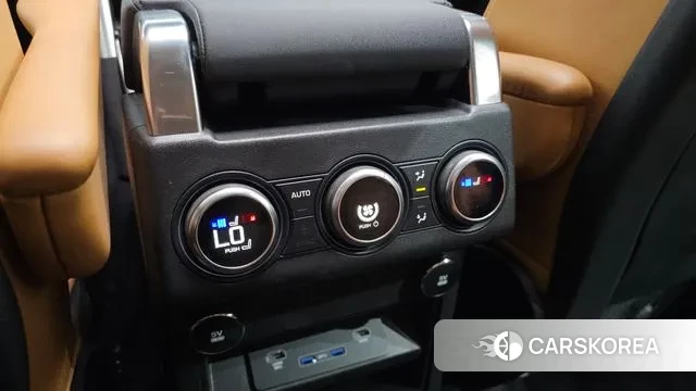 Land Rover Discovery 5 2020 Белый из Кореи, фото 4