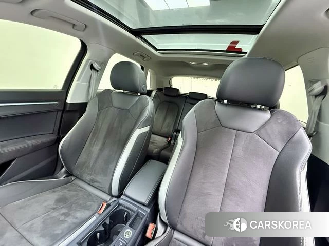 Audi Q3 2022 Темно-серый из Китая, фото 4