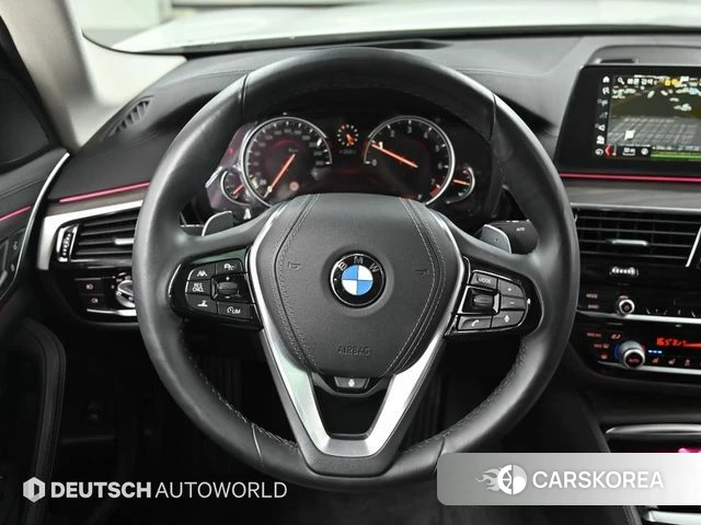BMW 5 Series (G30) 2018 Белый из Кореи, фото 4