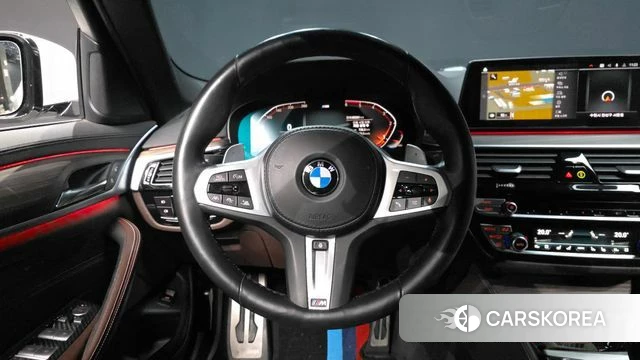 BMW 5 Series (G30) 2020 Белый из Кореи, фото 4